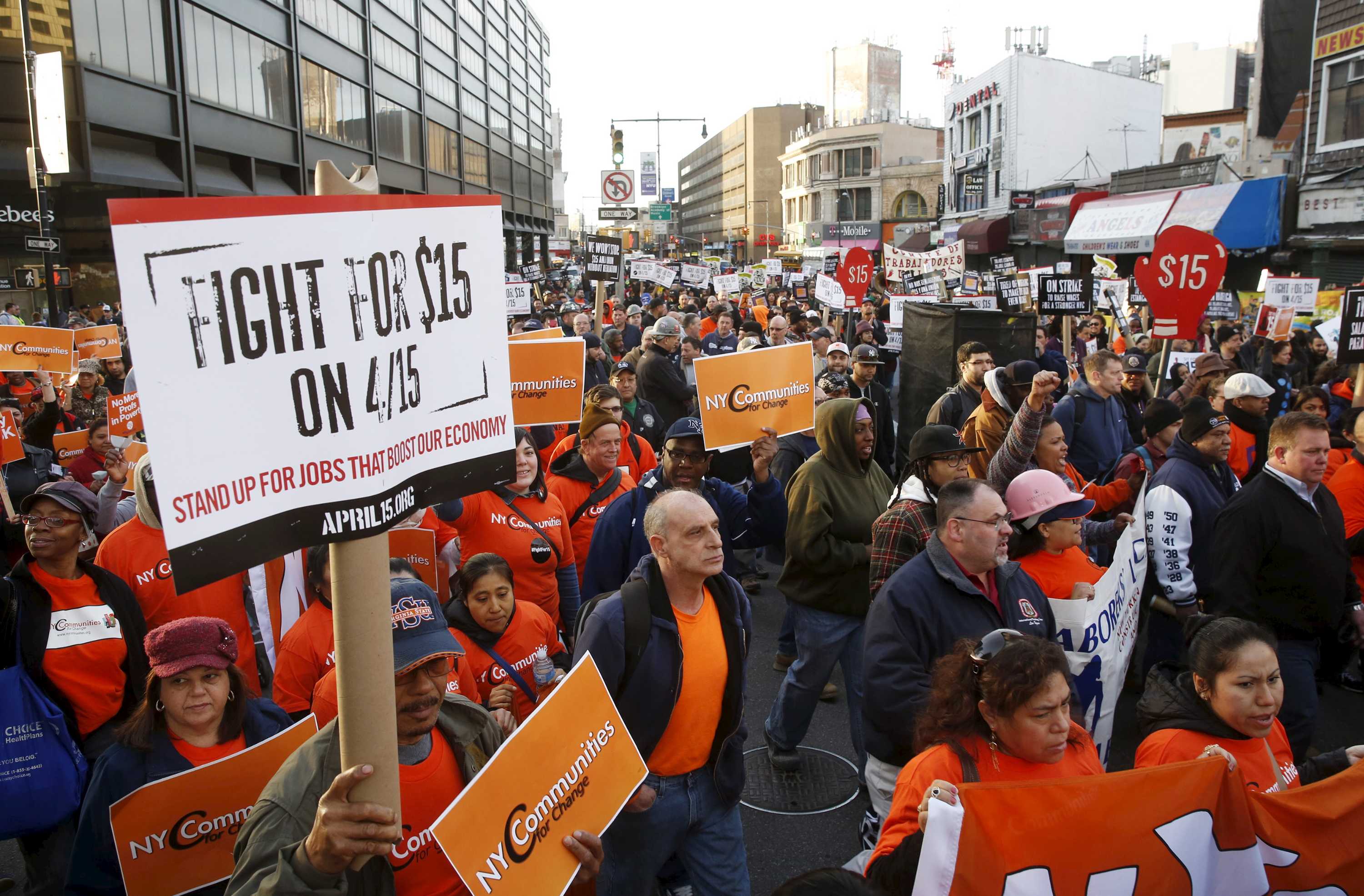 Thousands of fast food workers protest in New York City to demand $15 ...