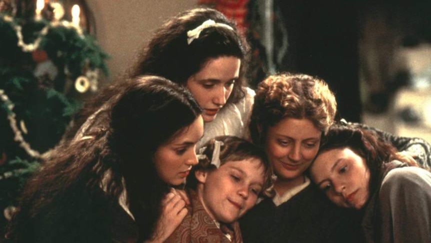 Kirsten Dunst (centre), Winona Ryder (left), Trini Alvarado, Susan Sarandon and Clare Danes in Little Women (1994).