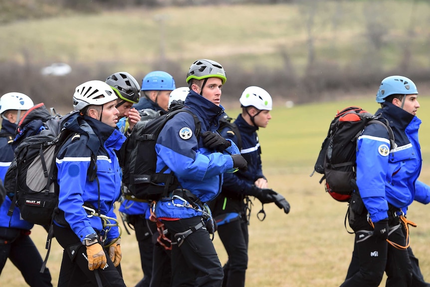 Rescue crews prepare to leave Seyne