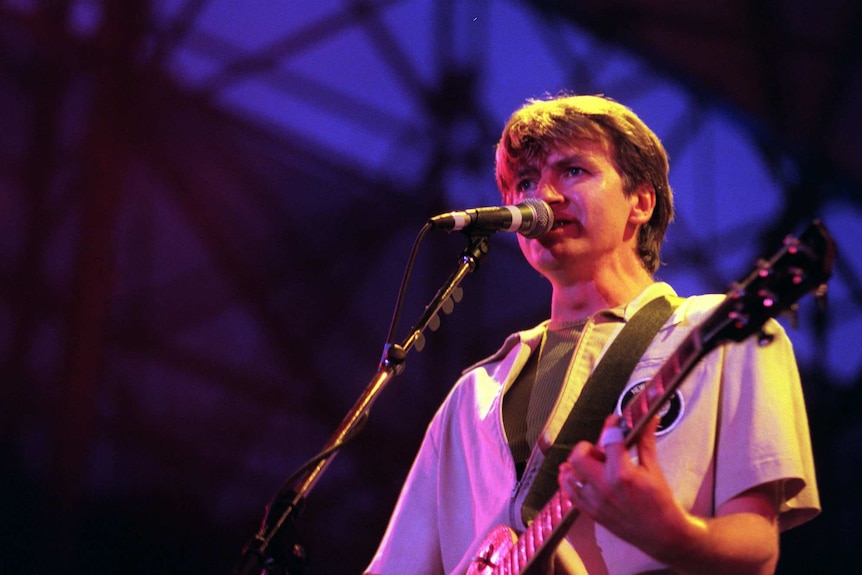 Neil Finn in 1996