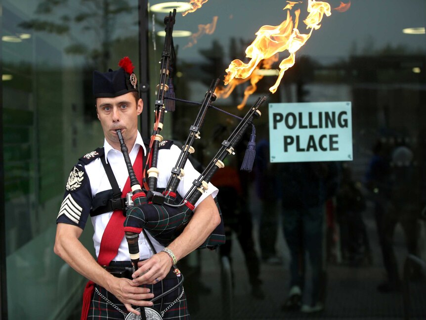 Flame-throwing bagpipes