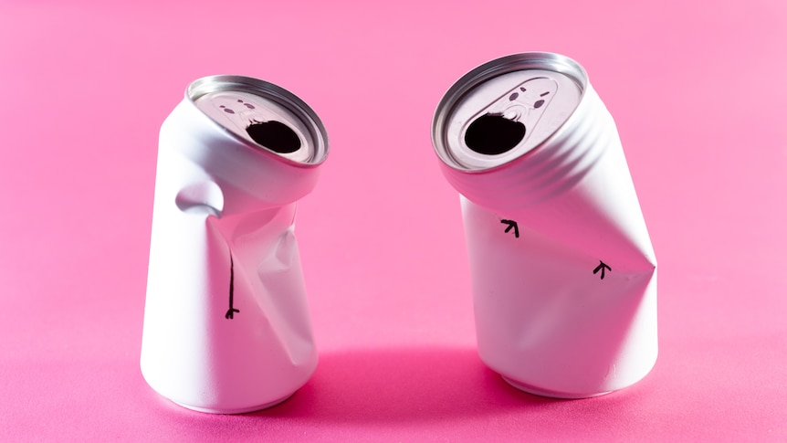 Two cans yelling at each other against a pink backdrop.