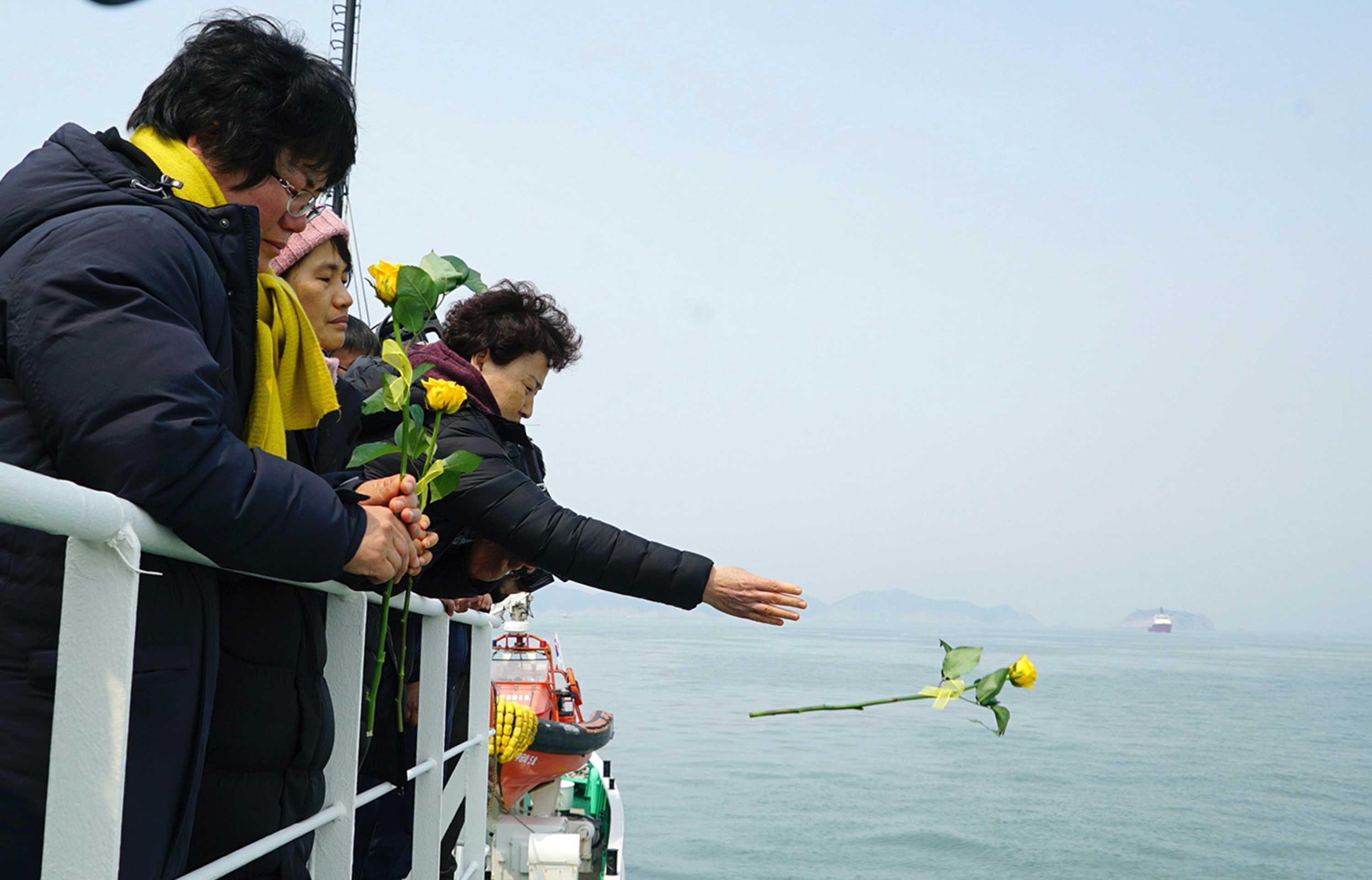 Южная корея крушение парома севоль. Севоль 2014. Севоль пара. 2014. Крушение парома севоль 2014.