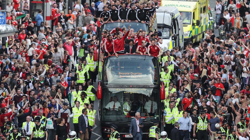 Thousands flock to see Wales after Euro heroics