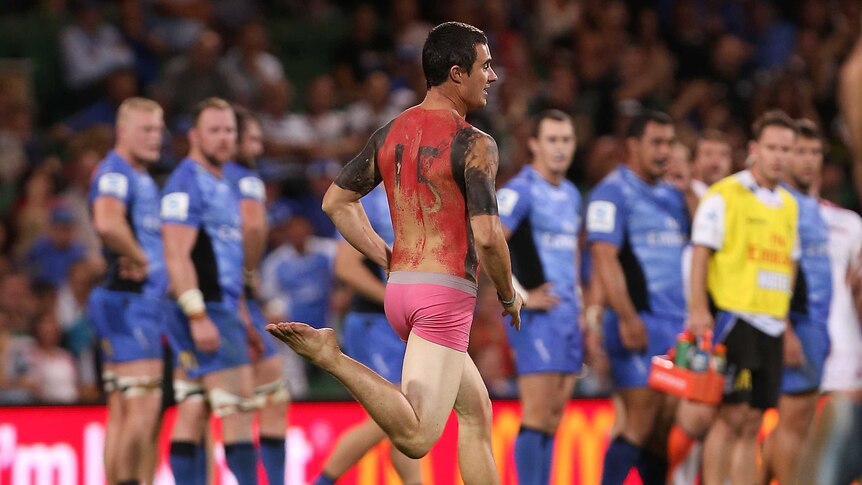 Force unimpressed with Perth streaker