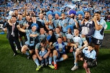 Blues pose for photographers after winning Origin II