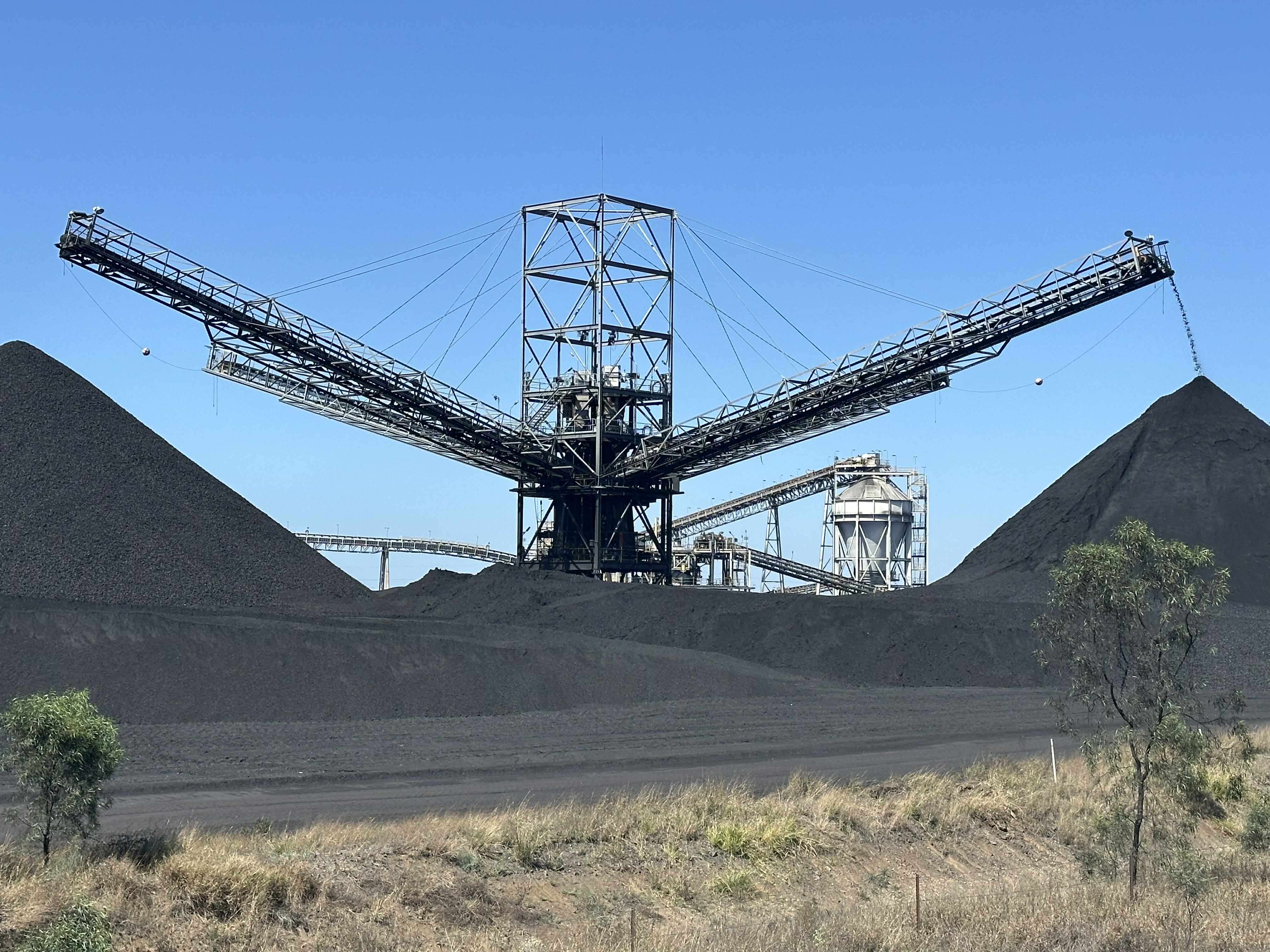 abc.net.au - Danielle Jesser - Newly formed Queensland company secures 1,000 coal mining jobs