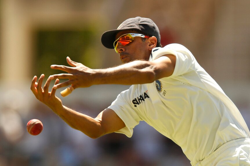 Rahul Dravid of India drops a catch