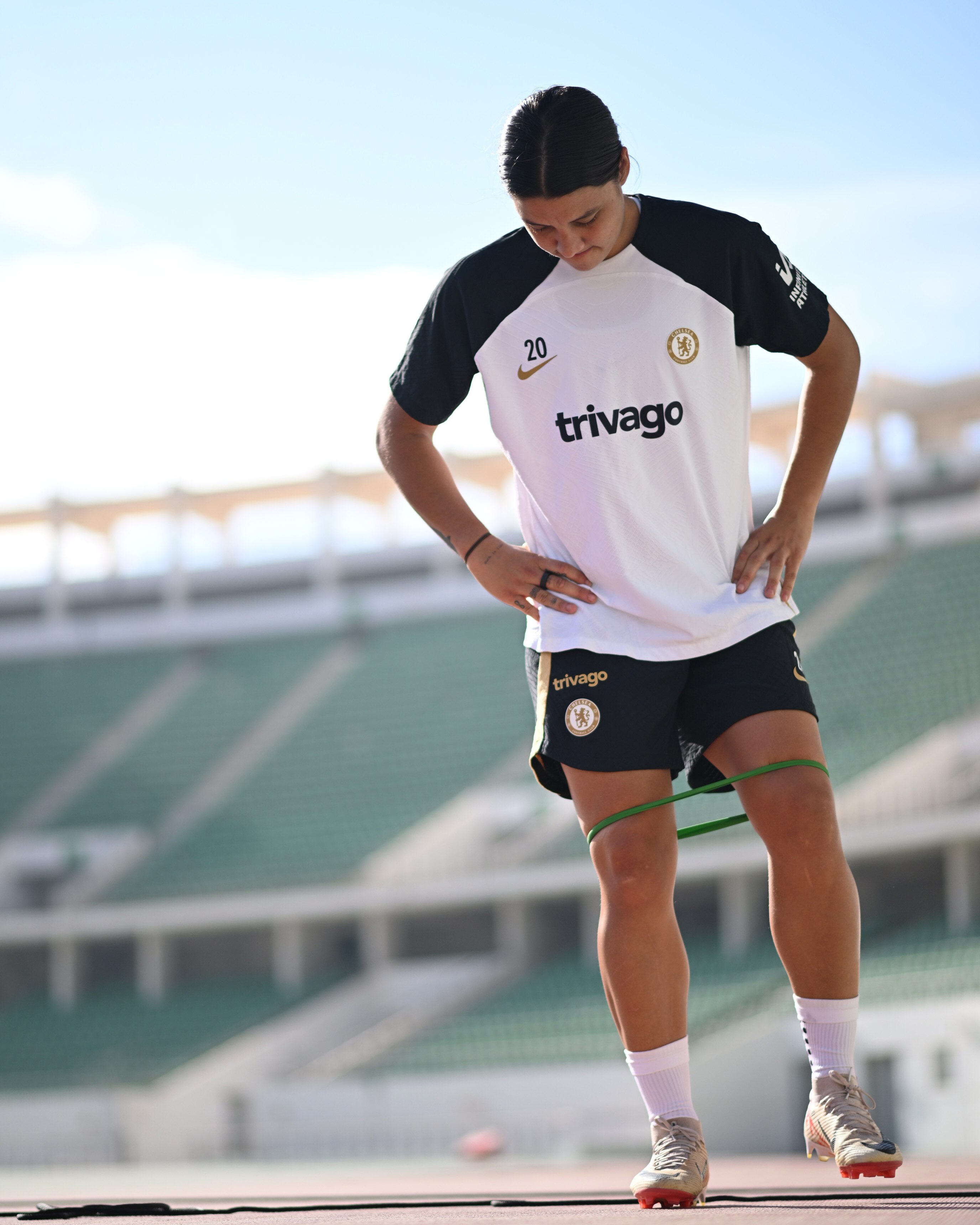Sam kerr looks down