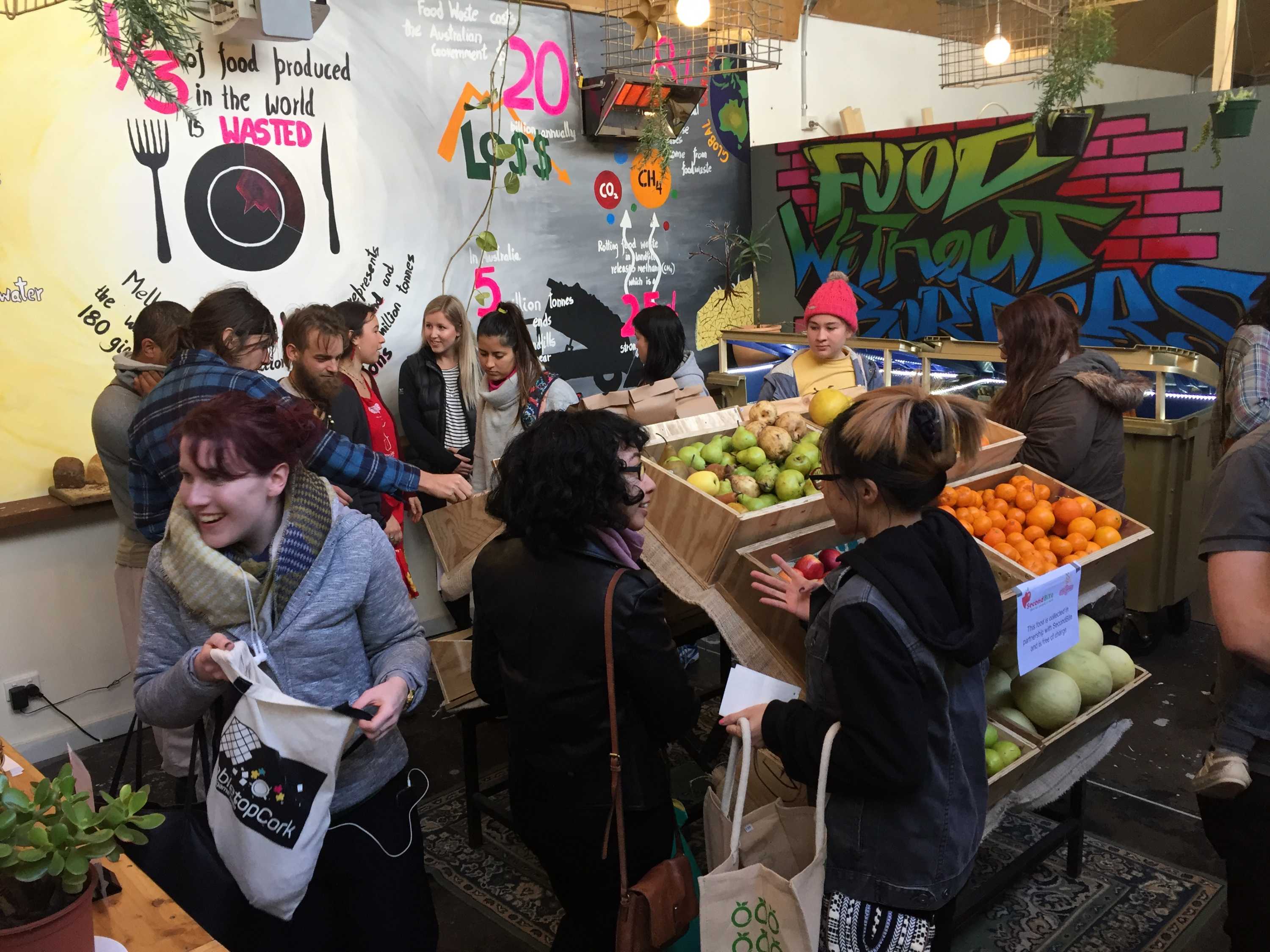 Free Supermarket Opens In Melbourne To Cut Food Waste Abc News