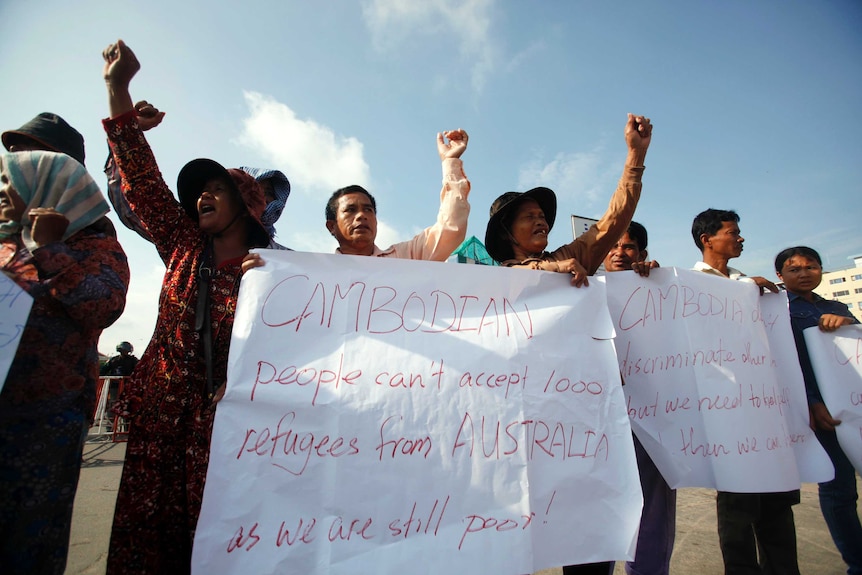 Cambodians protest against Australia's refugee deal
