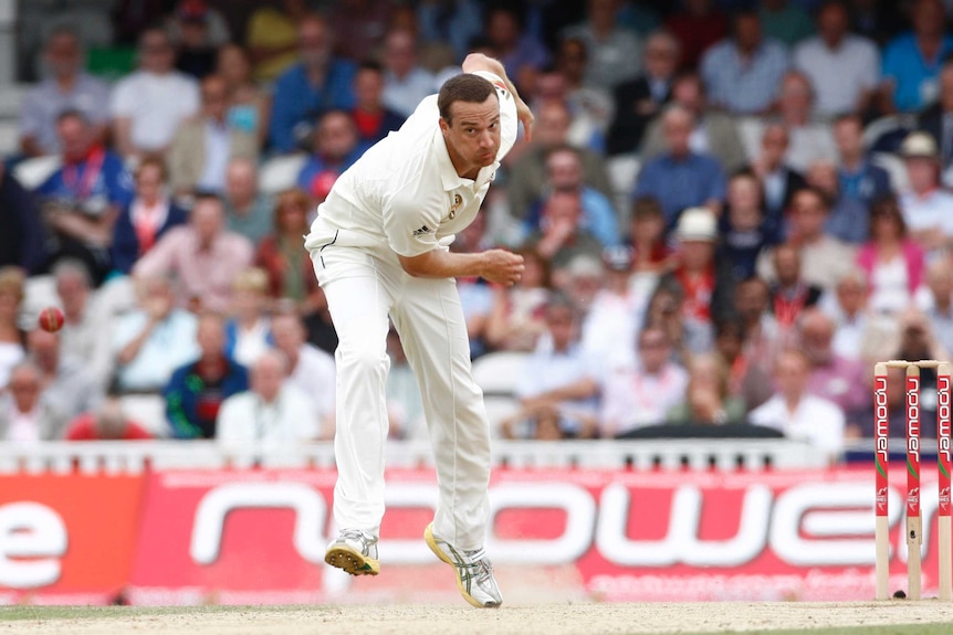 Stuart Clark in the 2009 Ashes Test Series Fifth Test at The Brit Oval.