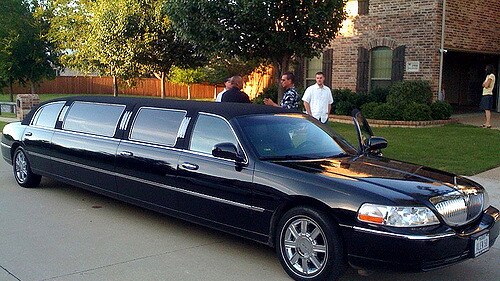 A generic image of a stretch limousine.