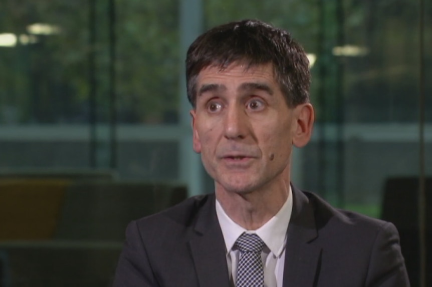 Australian Medical Association Vice President, Tony Bartone, talks to 7.30 about changes to prescribing generic medicine