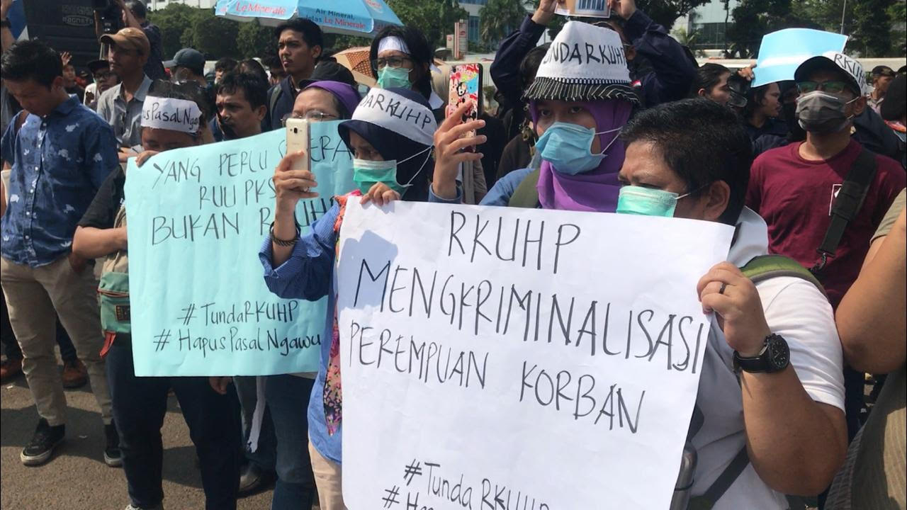 Pasal Zina Dan Kumpul Kebo Dalam RKUHP Berpotensi Lahirkan Penegak