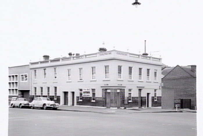 The Carlton Inn Hotel, on the corner of Pelham and Leicester streets, Carlton in 1957.