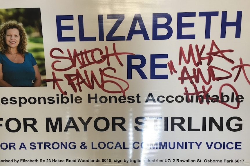 Elizabeth Re sign vandalised