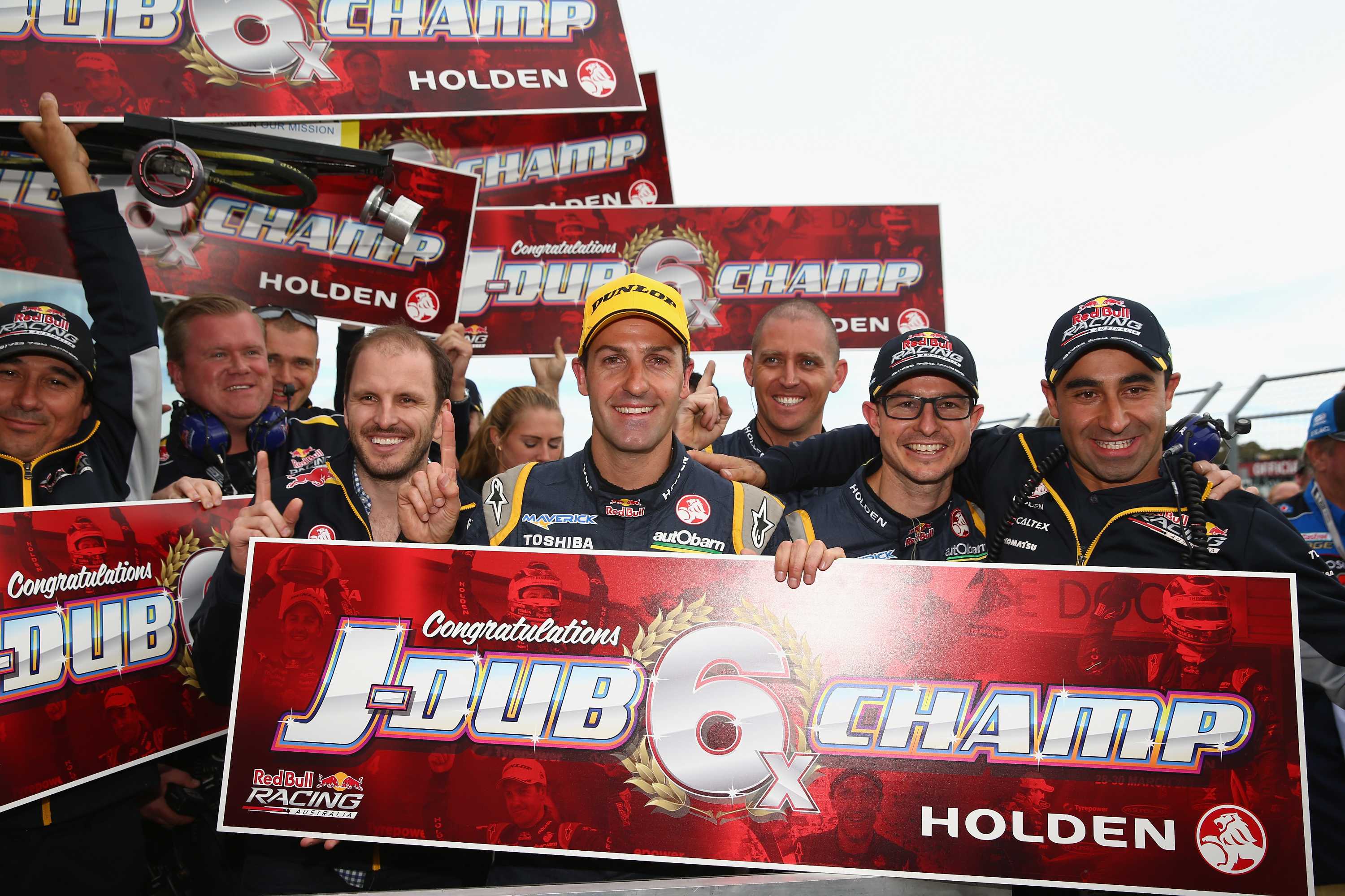 Holden driver Jamie Whincup clinches fourth straight V8 Supercars title ...