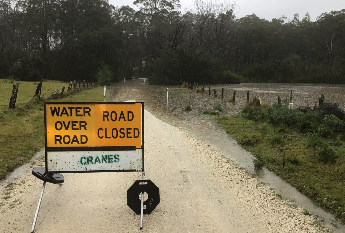 Major flood warnings in Victoria as heavy rain continues - ABC News