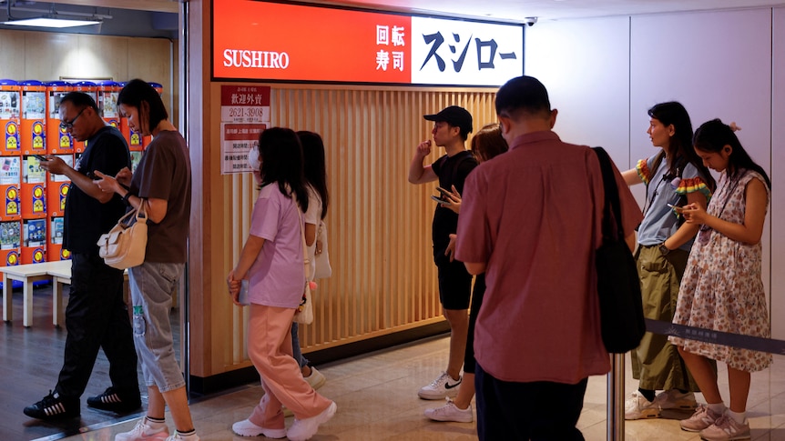 customers at Japanese food 