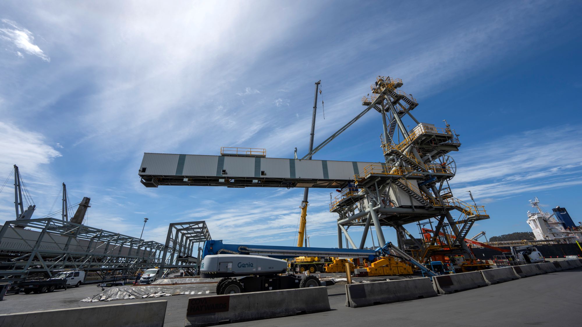 Anthony Albanese inspects Burnie's new shiploader, supports Tasmania's ...