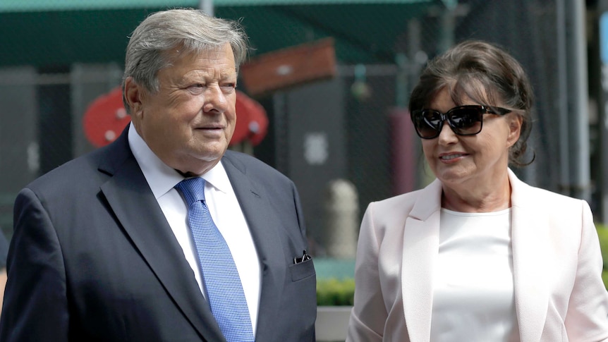 US first lady Melania Trump's parents, Viktor and Amalija Knavs, have been sworn in as US citizens.