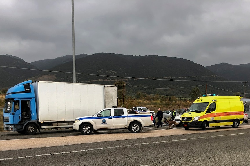 据信，运送非法移民的卡车系从希腊邻国土耳其入境。