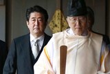 Shinzo Abe visits Tokyo war shrine