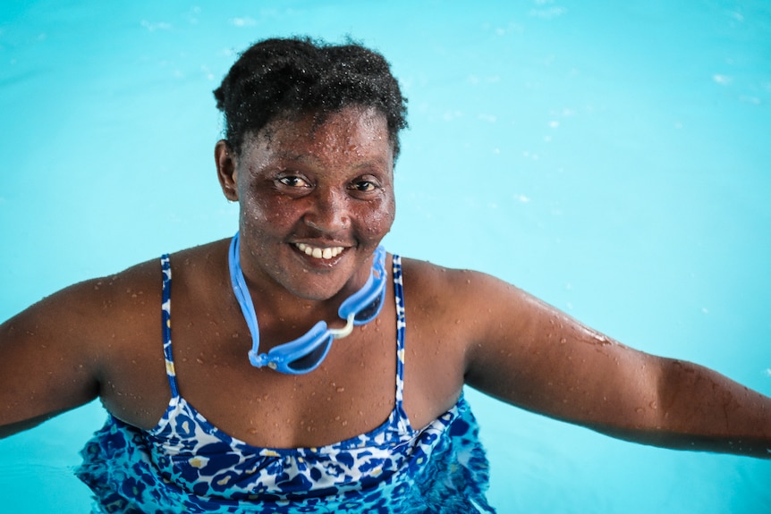 Kwakwa Lucie in the pool smiling