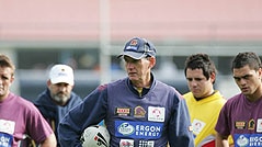 Staying put ... Wayne Bennett (File photo)