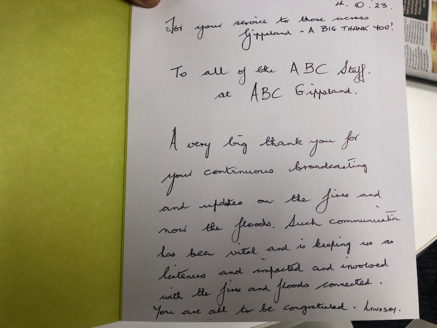 A handwritten note saying thank you to ABC staff for emergency broadcasting.