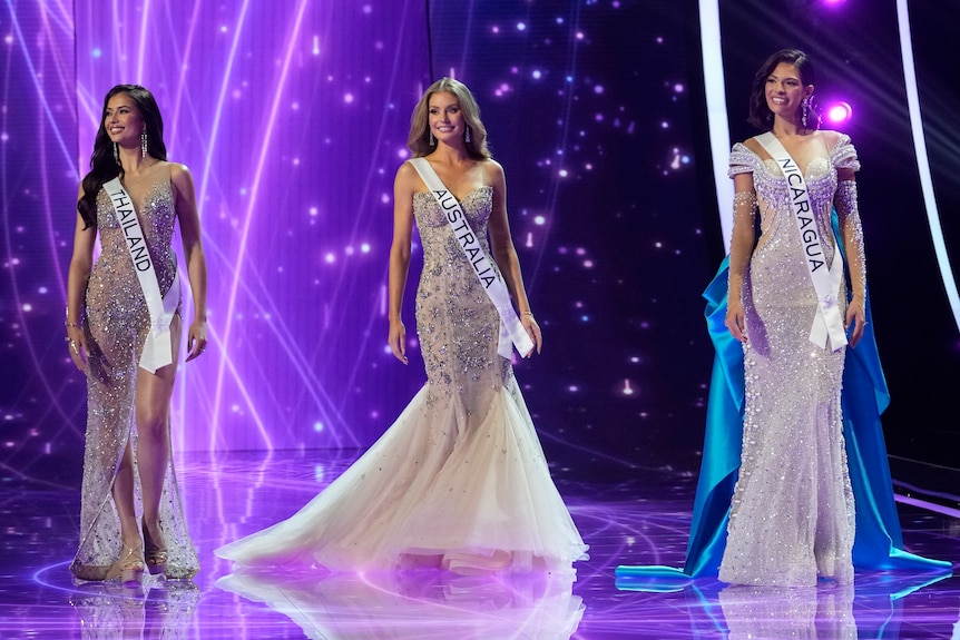 Miss Thailand Anntonia Porsild, Miss Australia Moraya Wilson and Miss Nicaragua Sheynnis Palacios