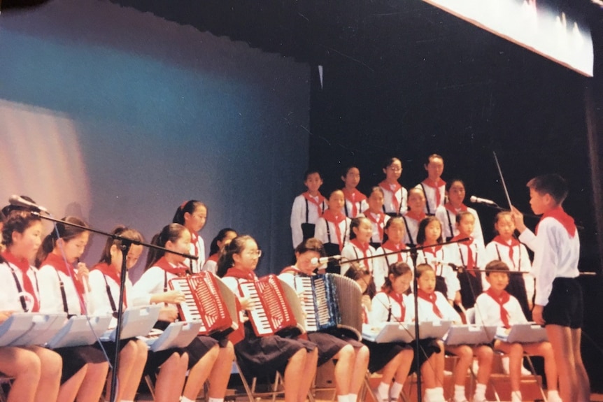 Chongryon children playing music