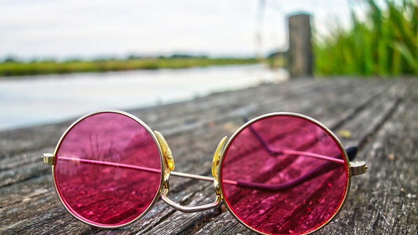 Pink glasses lens