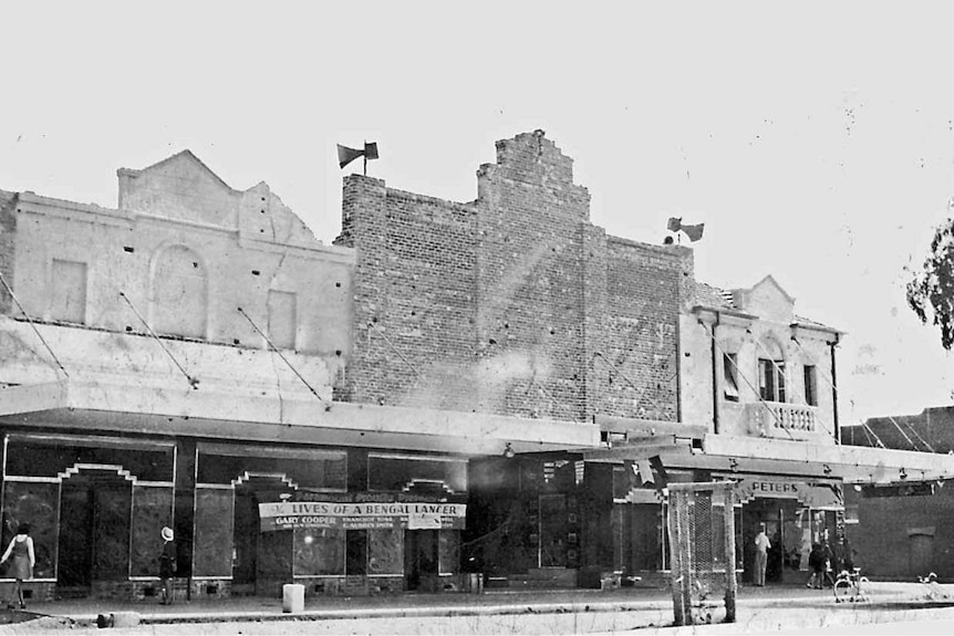 1936 image of Roxy Cinema in Bingara