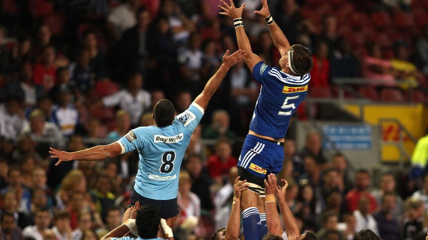 Waratahs contest a line-out against Stormers