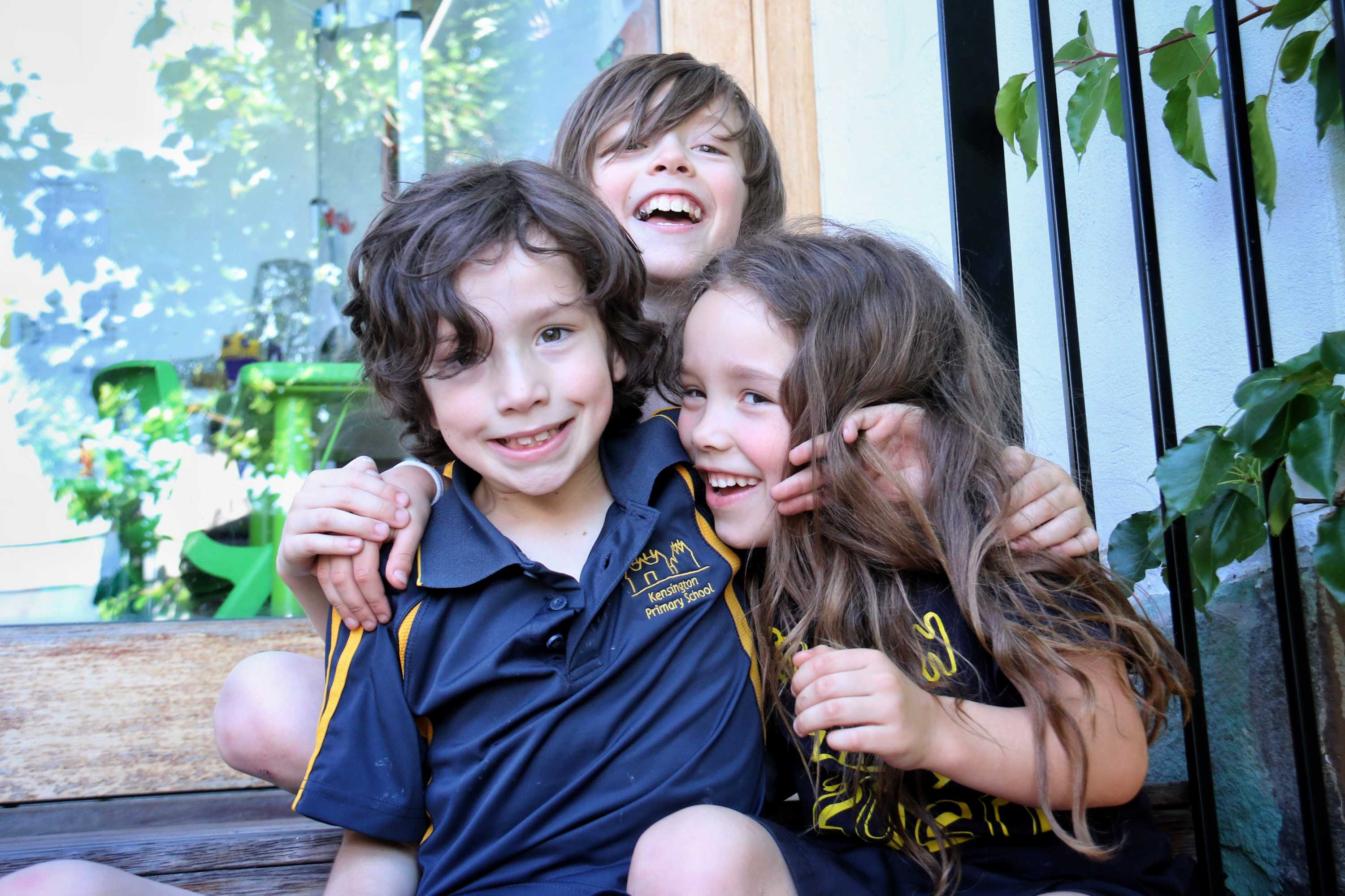 Children expose. Children expose. Children expose. Children expose. Мальчик пишет в блокноте.