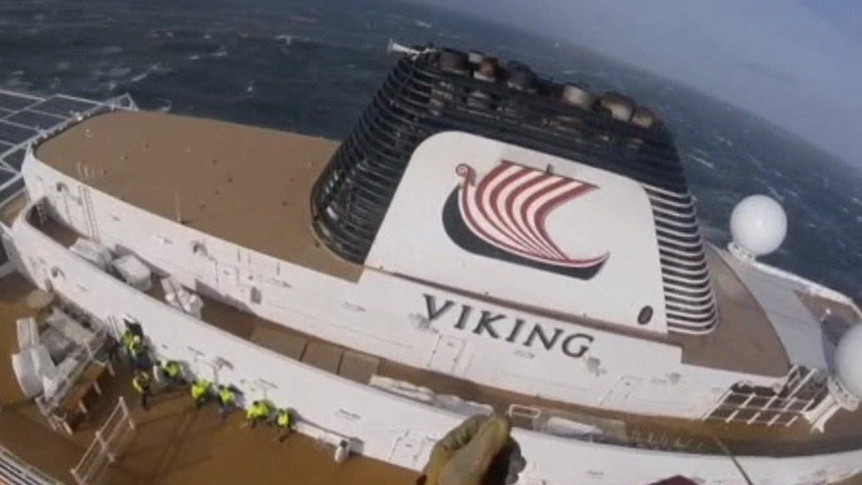 viking cruise wave accident