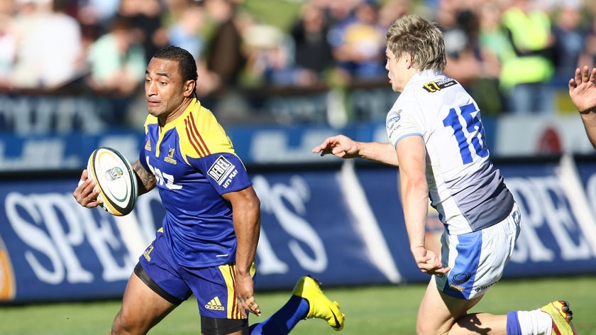 Vainikolo tries to beat O'Connor