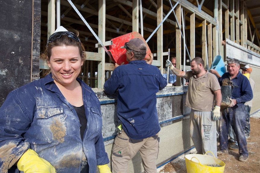 Jemimah Read and helpers building the Miracle House