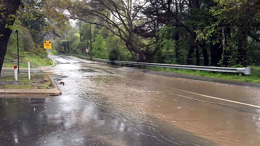 Main street of Aldgate is flooding in the Adelaide Hills.