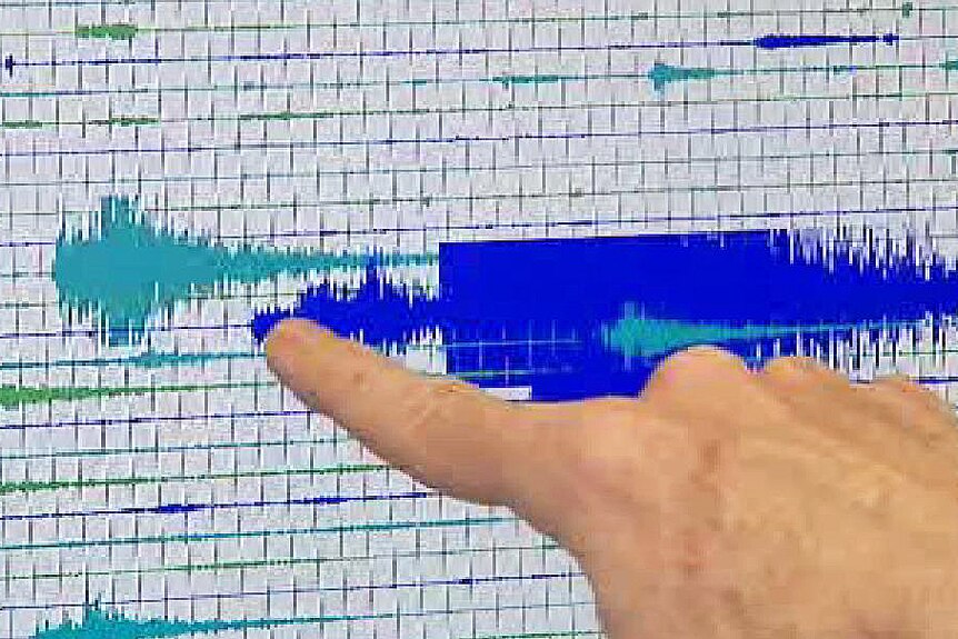 earthquake seismograph measurement
