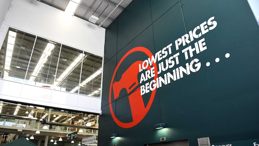 Bunnings store sign