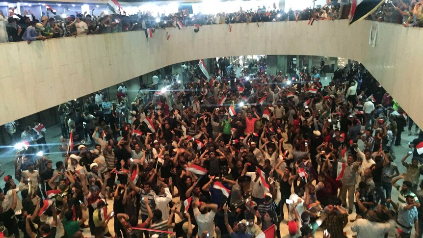 Followers of Shi'ite cleric Moqtada al-Sadr storm Baghdad's parliament