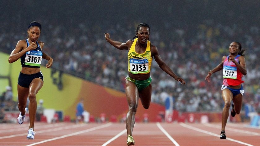 Veronica Campbell-Brown leads home the field to win the gold medal in the women's 200m