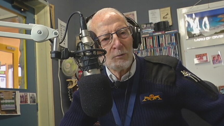 Bob Appleton behind the microphone at Geelong community radio