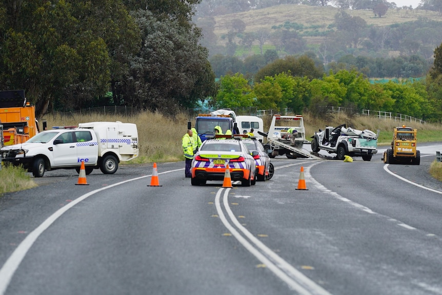 Police close Barton Highway