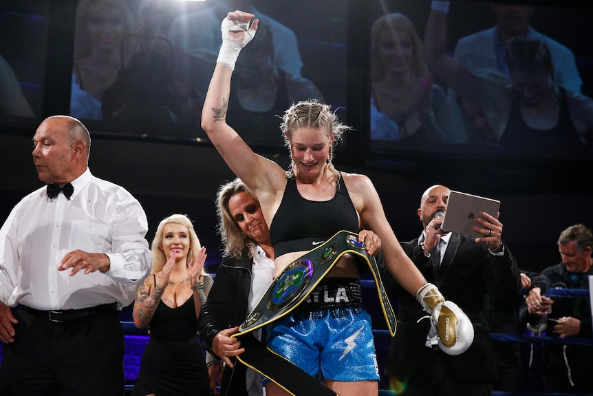 Tayla Harris wins Welterweight Boxing Title