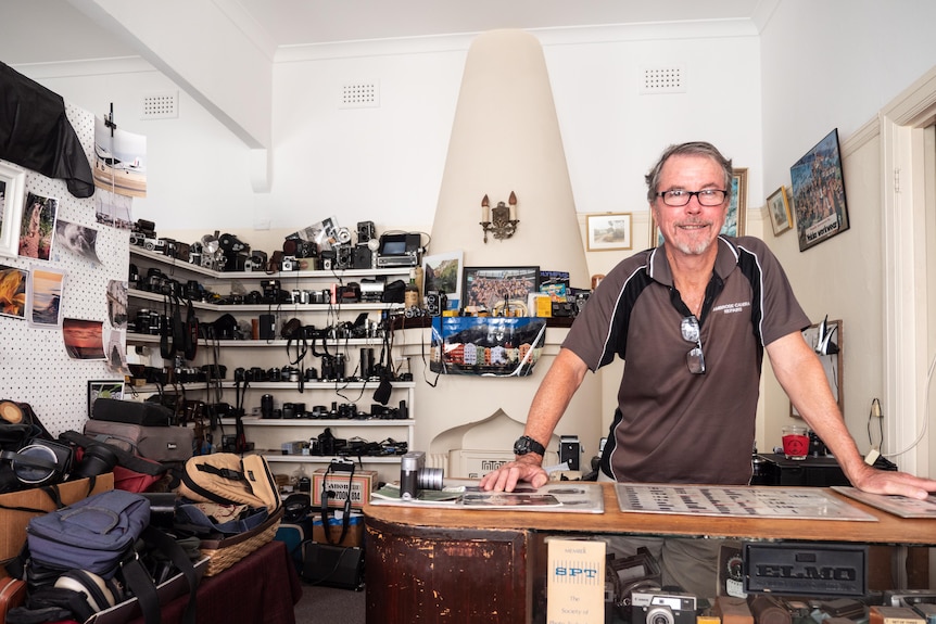 Clinton Howe has been repairing cameras since 1978.