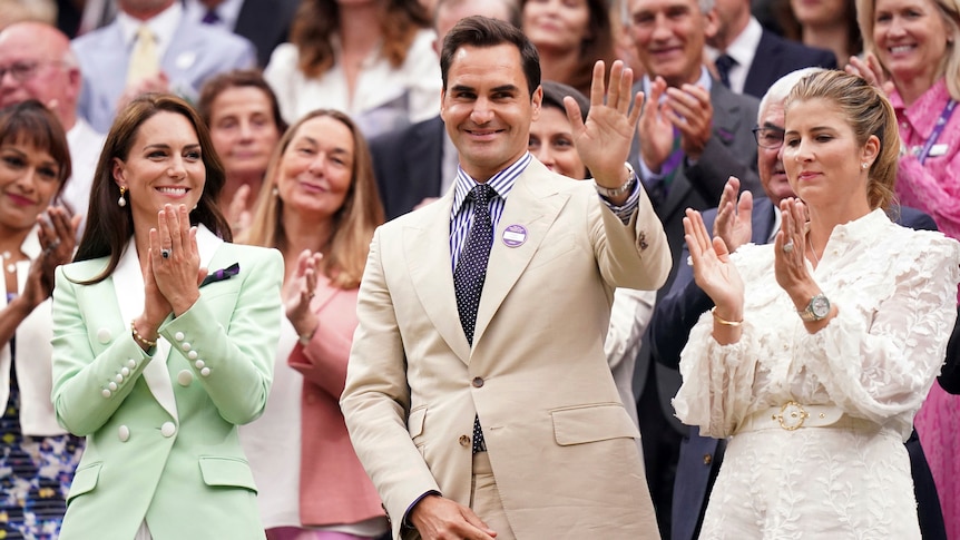 Wimbledon rend hommage au champion du simple masculin le plus prolifique Roger Federer, alors que Carlos Alcaraz impressionne